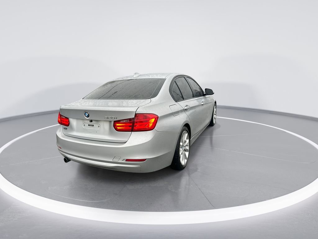 Used 2014 BMW 320i Sedan image 8