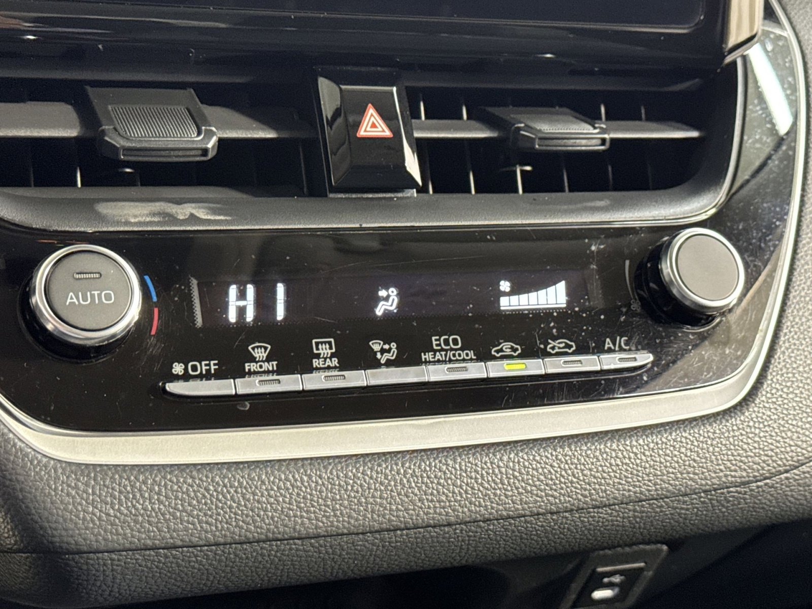 Used 2023 Toyota Corolla LE image 25