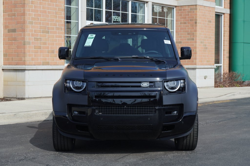 Used 2026 Land Rover Defender 110 X AWD/4WD image 4