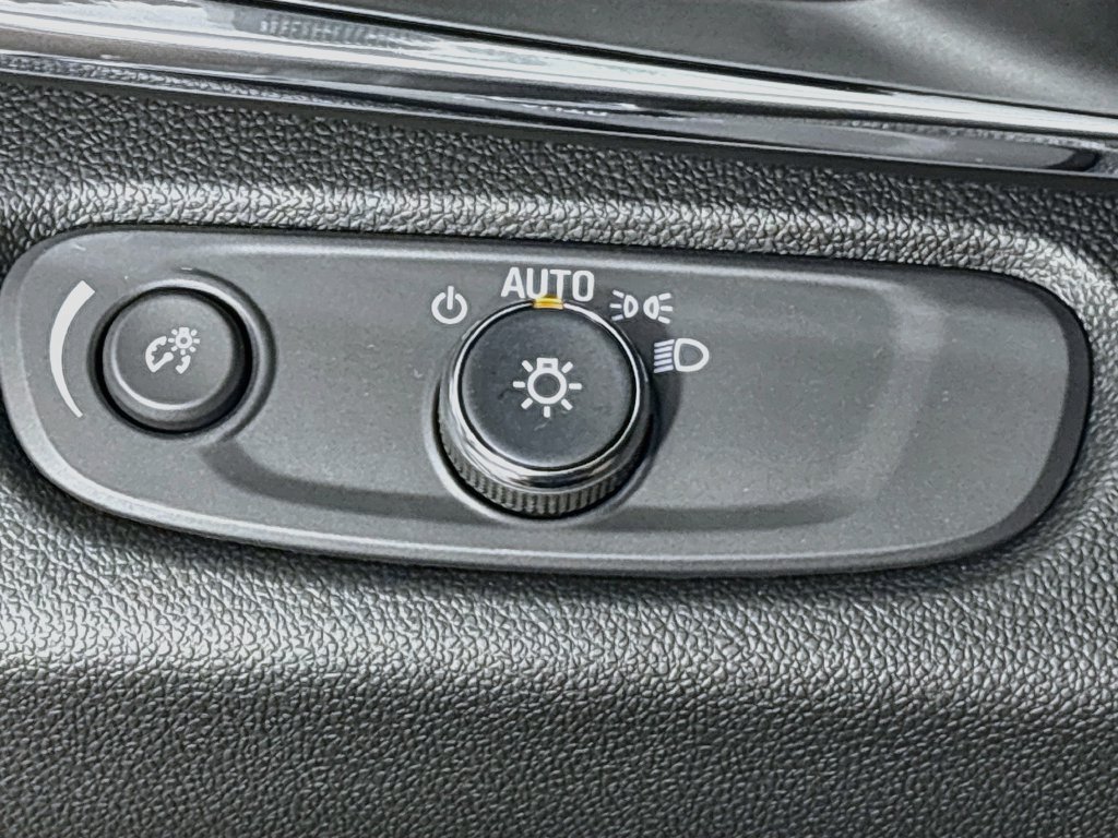 New 2026 Buick Envista Sport Touring w/ Convenience I Package FWD image 10