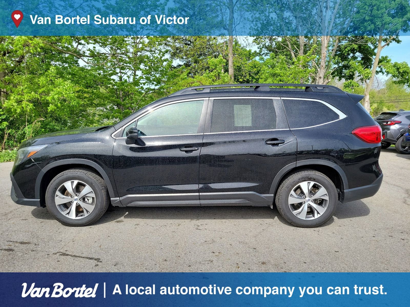 Certified 2023 Subaru Ascent Premium w/ Convenience Package AWD/4WD image 2