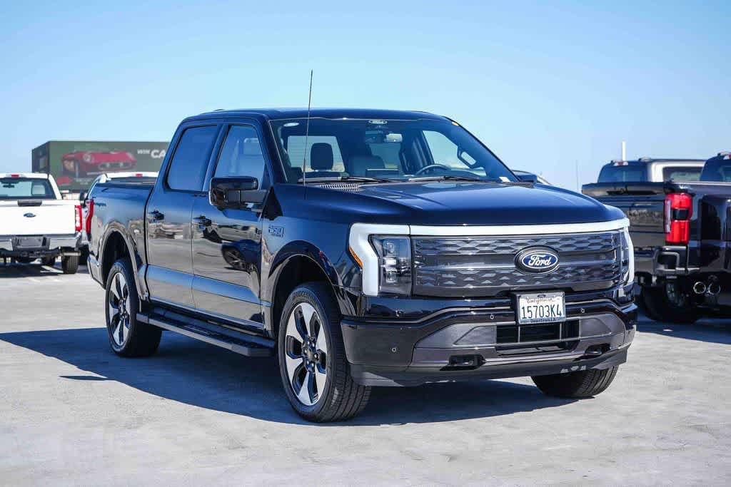 Used 2025 Ford F150 Lightning Platinum AWD/4WD image 3
