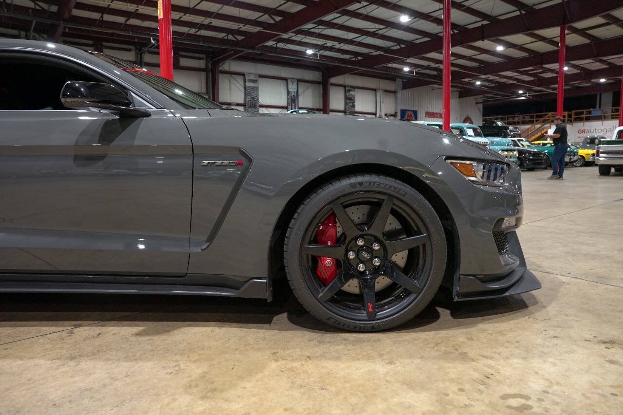Used 2018 Ford Mustang Shelby GT350R w/ GT350R Equipment Group 920A RWD image 11
