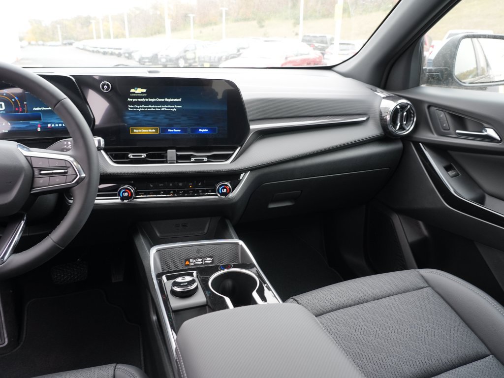 New 2027 Chevrolet Equinox LT w/ Convenience Package II AWD/4WD image 13