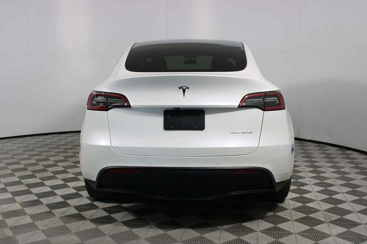 Used 2021 Tesla Model Y Long Range AWD/4WD image 33