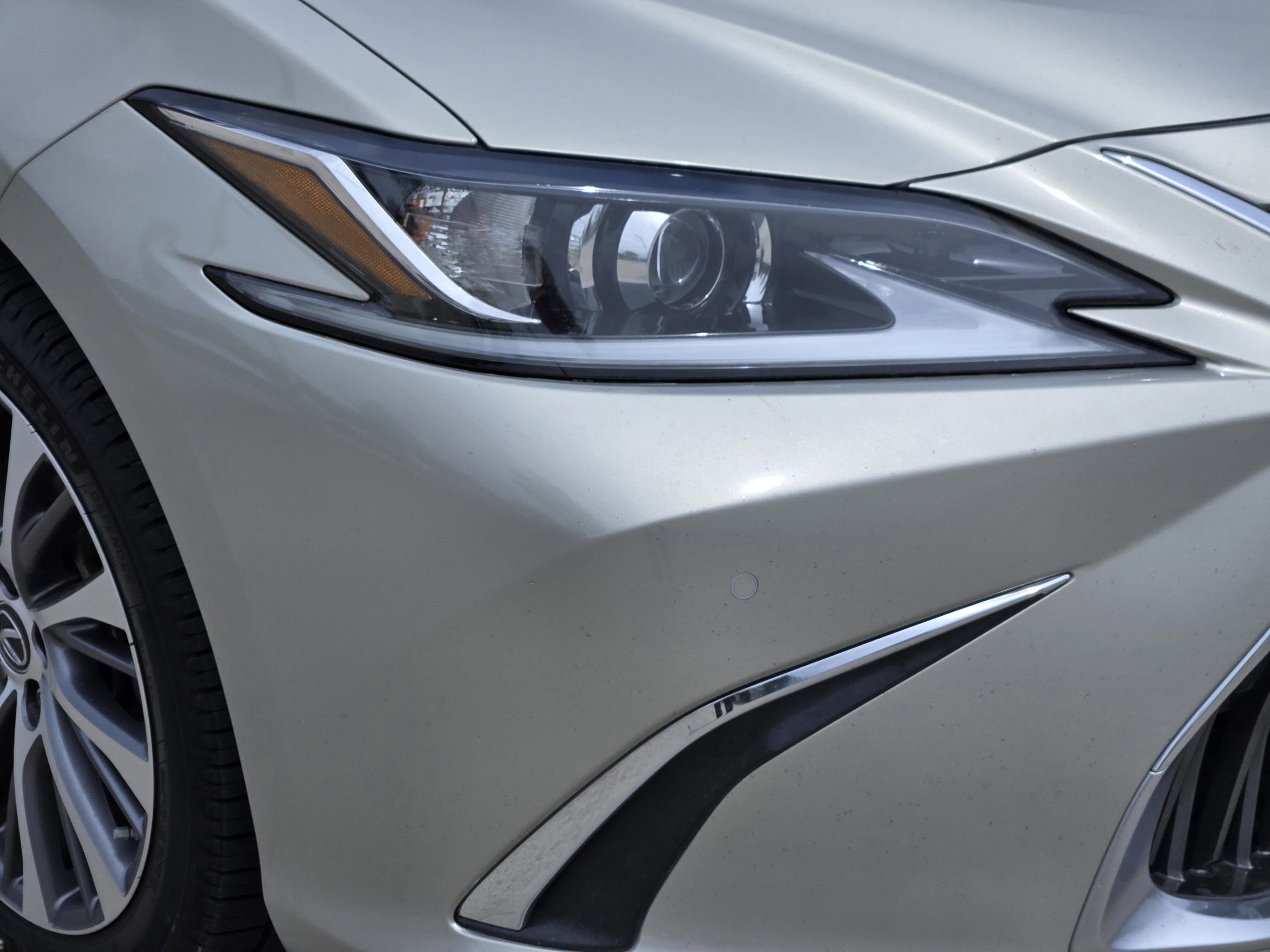 Used 2020 Lexus ES 350 w/ Premium Package image 39