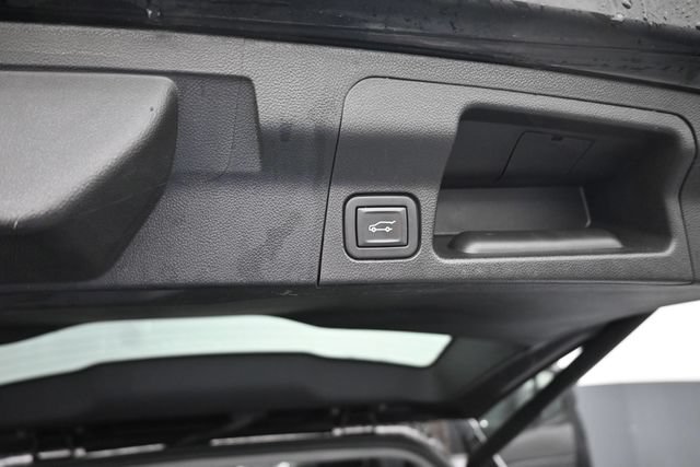 Used 2020 GMC Acadia SLT w/ Driver Alert Package II AWD/4WD image 7