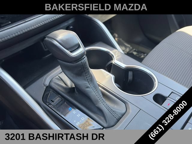 Used 2021 Toyota Highlander LE FWD image 24