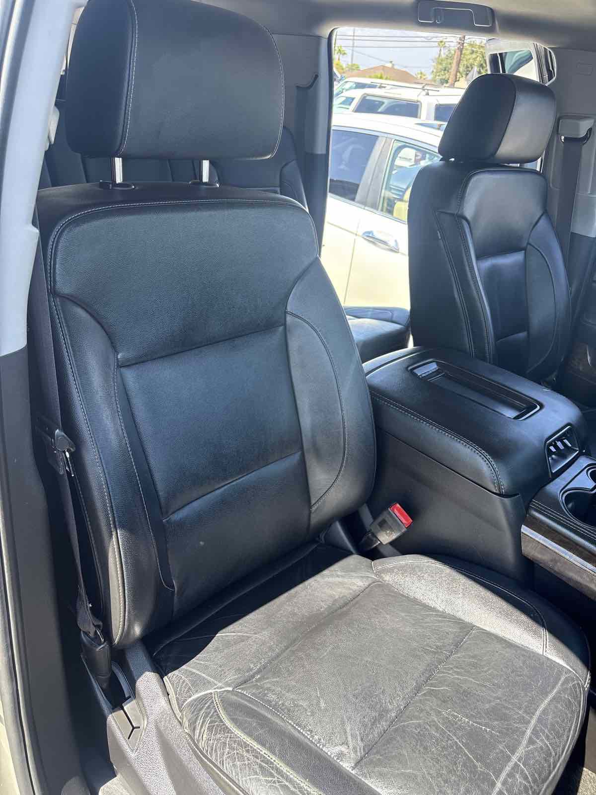 Used 2017 Chevrolet Suburban LT image 23