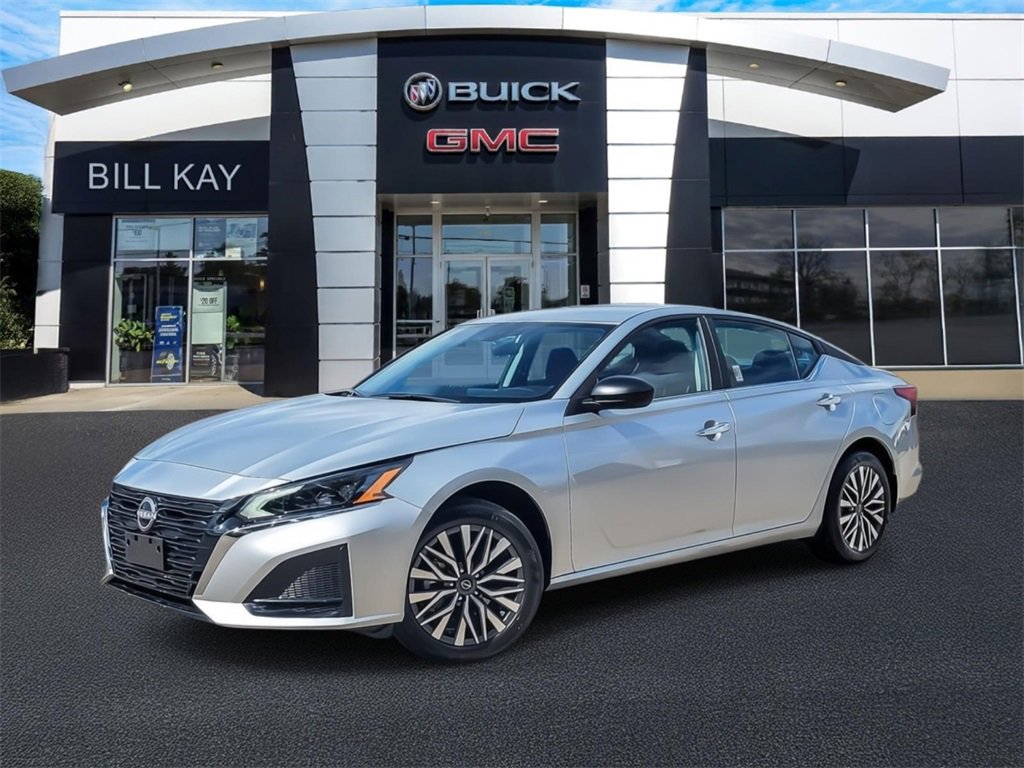 Used 2025 Nissan Altima 2.5 SV