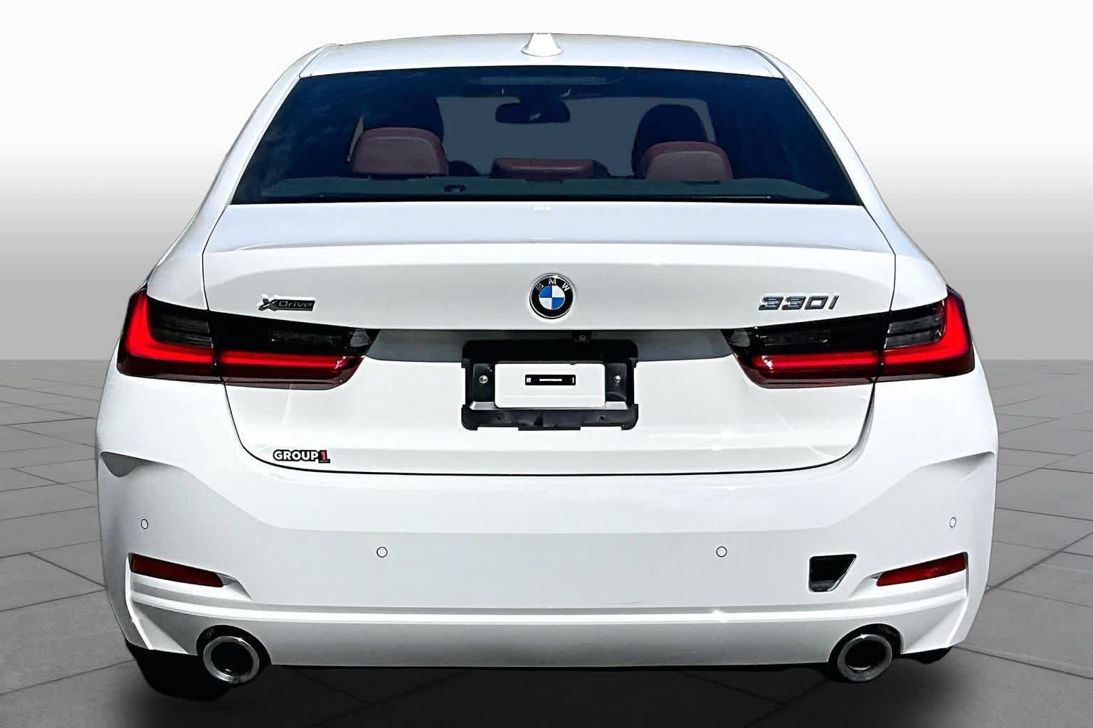 Used 2023 BMW 330i xDrive Sedan w/ Driving Assistance Package AWD/4WD image 5