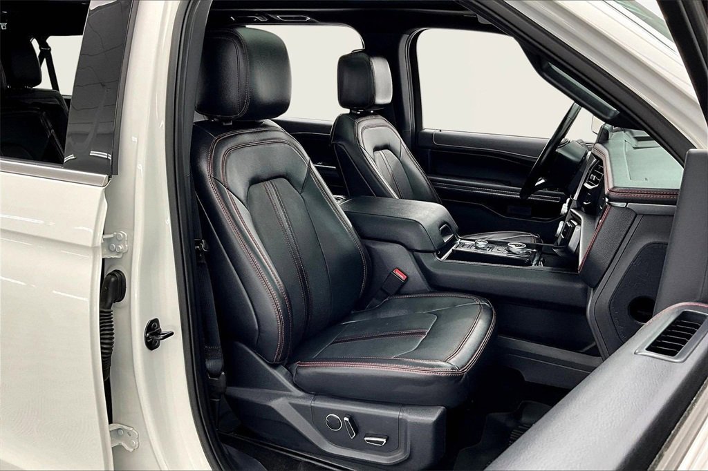 Used 2022 Ford Expedition Max Limited image 7