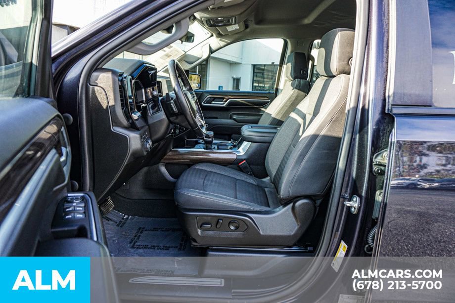 Used 2022 Chevrolet Silverado 1500 RST w/ Convenience Package II image 21