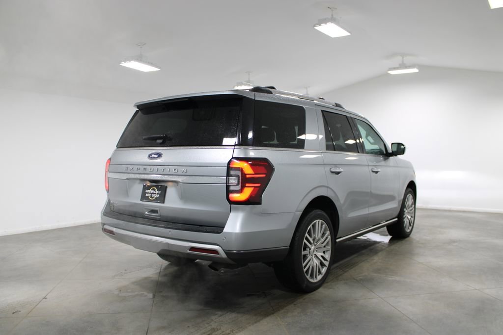 Used 2024 Ford Expedition Limited image 9