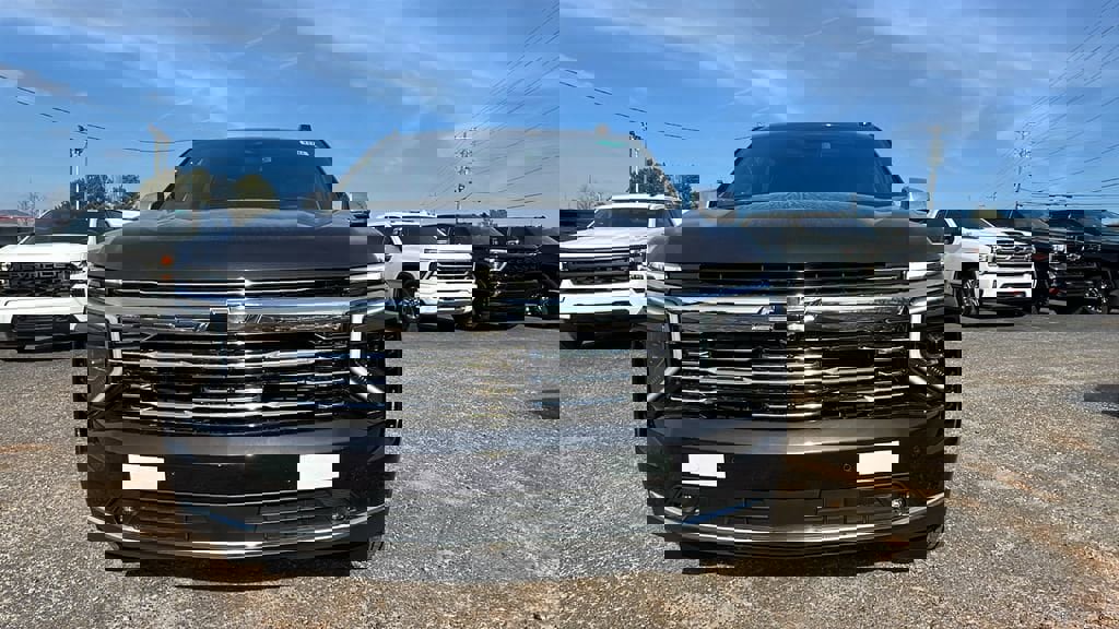 New 2026 Chevrolet Suburban Premier w/ Sun And Tow Package image 2