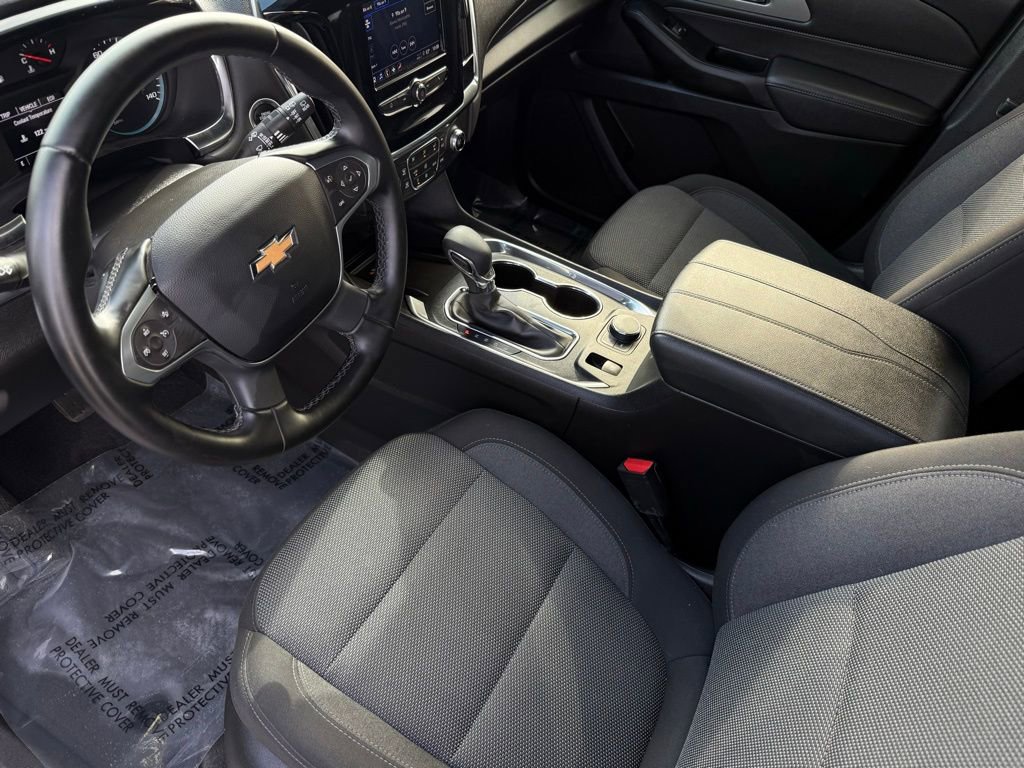 Used 2023 Chevrolet Traverse LT image 17