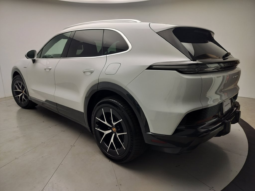 New 2026 Porsche Cayenne Electric AWD/4WD image 3