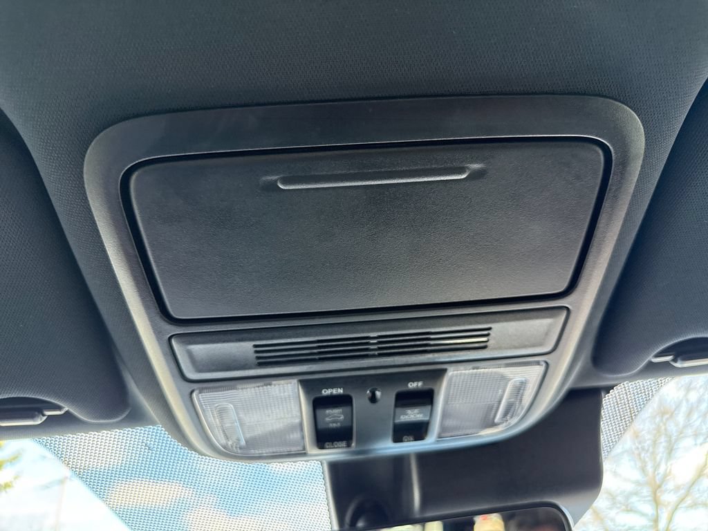 Certified 2025 Honda Passport TrailSport image 38