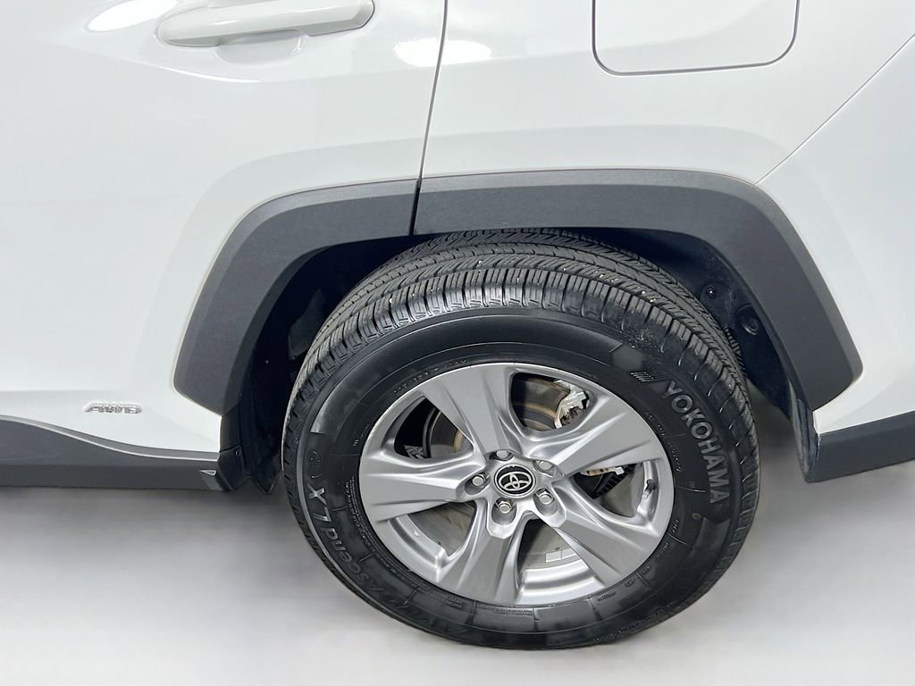 Used 2022 Toyota RAV4 XLE w/ Convenience Package image 27