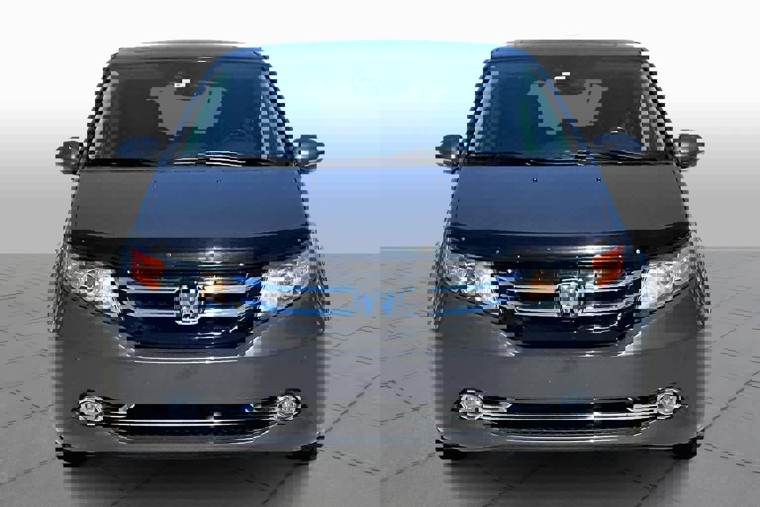 Used 2014 Honda Odyssey Touring Elite image 4