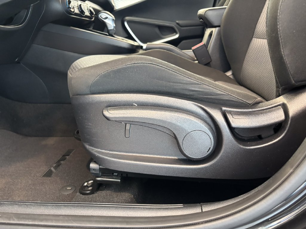 Used 2023 Kia Soul LX FWD image 16