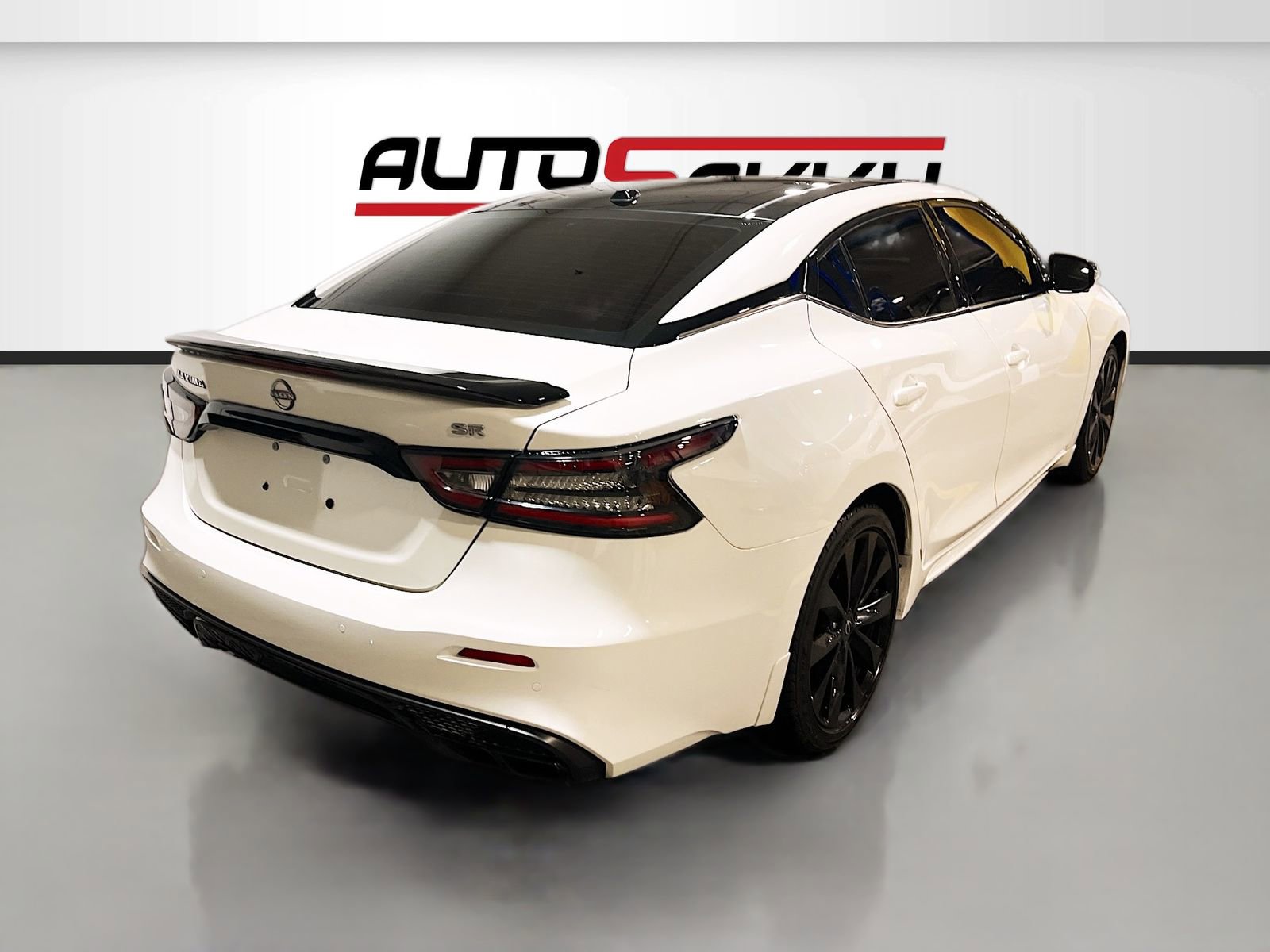 Used 2023 Nissan Maxima SR w/ Sport Mat Group image 7