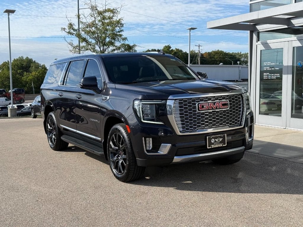 Used 2023 GMC Yukon XL Denali w/ LPO, Floor Liner Package AWD/4WD image 1