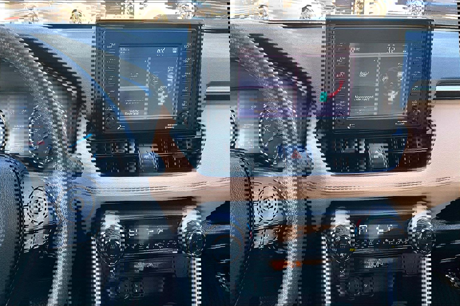 Used 2022 Toyota RAV4 LE image 6