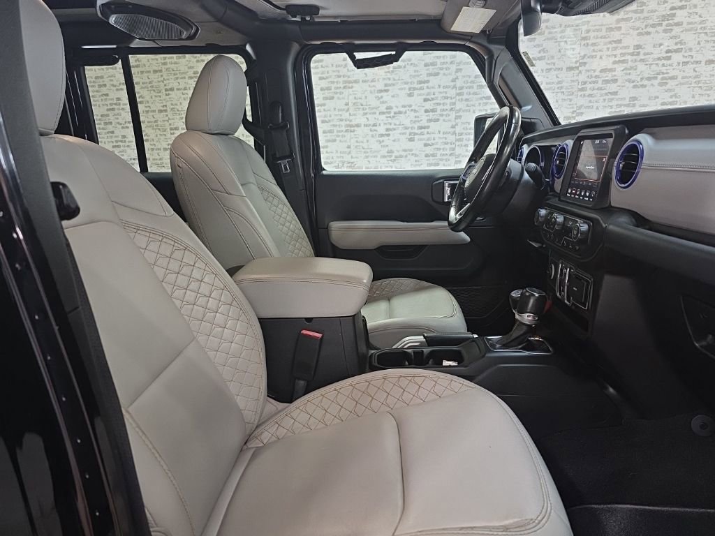 Used 2021 Jeep Gladiator Overland AWD/4WD image 12