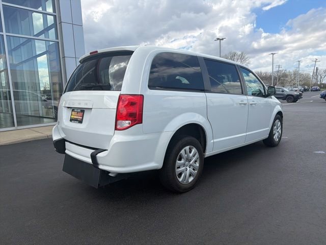 Used 2018 Dodge Grand Caravan SE w/ UConnect Hands-Free Group image 7