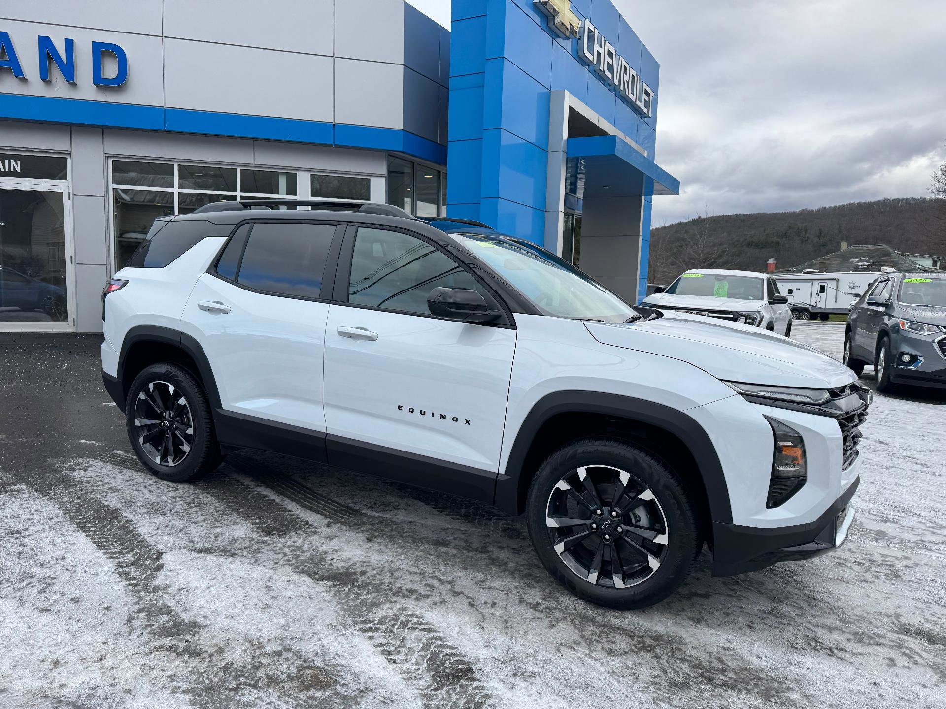 New 2026 Chevrolet Equinox RS w/ Convenience Package III image 7