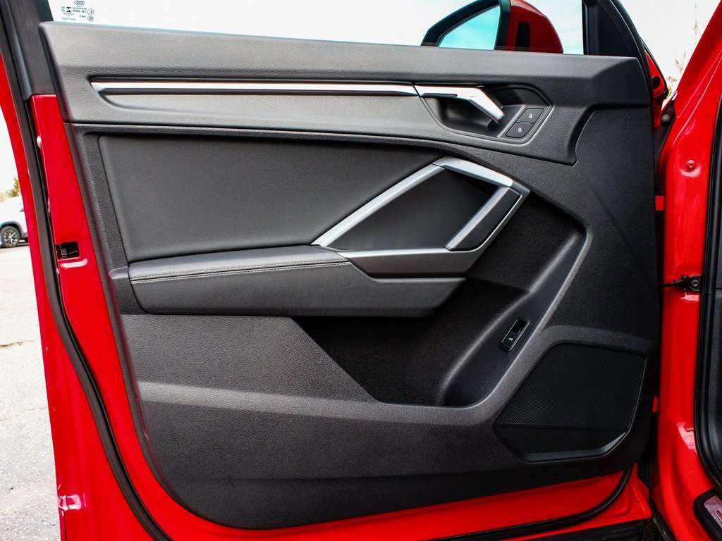 Used 2020 Audi Q3 2.0T Premium Plus w/ Premium Plus Package image 8