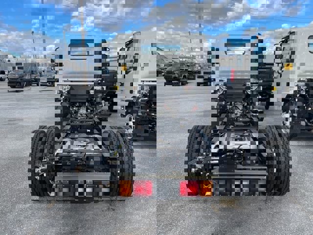 New 2025 Chevrolet Low Cab Forward image 5