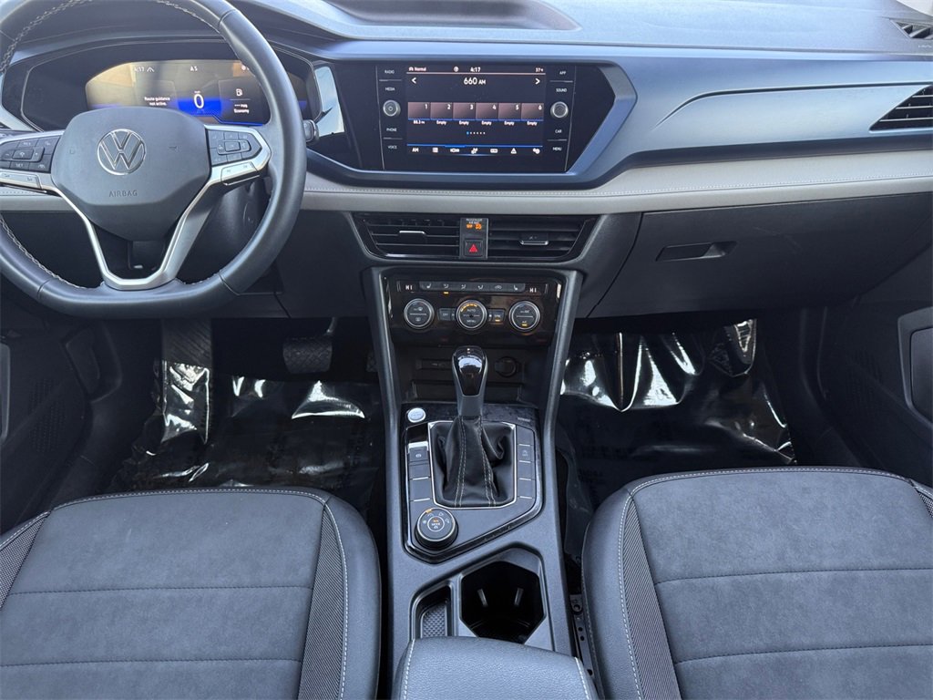 Used 2024 Volkswagen Taos SE image 10