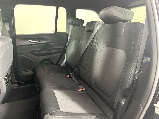 New 2025 Jeep Grand Cherokee Laredo image 25