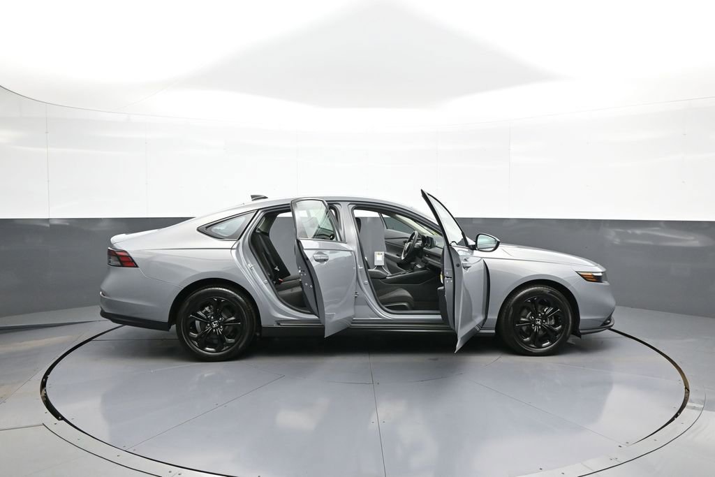 Used 2025 Honda Accord SE image 42