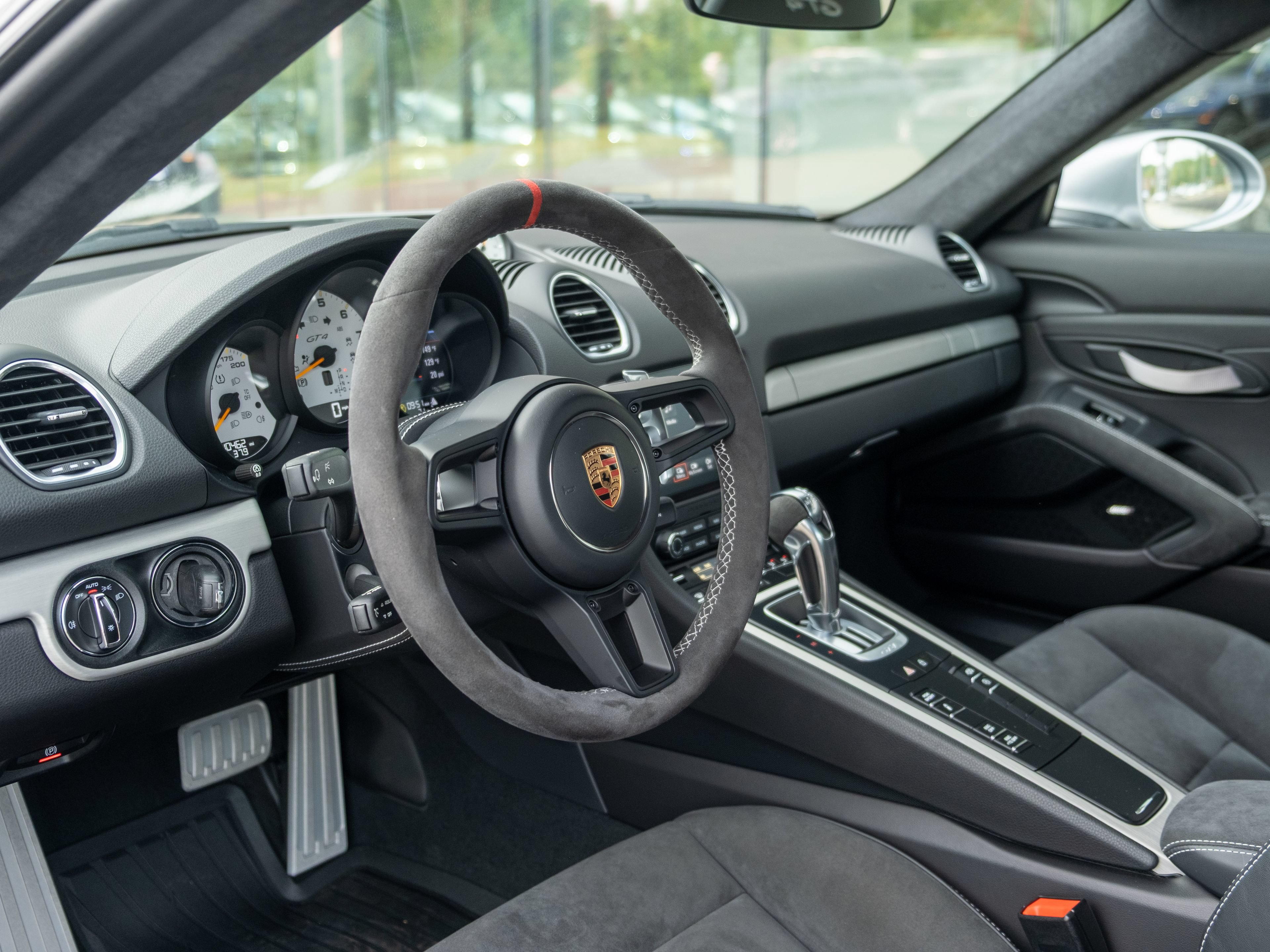 Certified 2021 Porsche 718 Cayman GT4 RWD image 4