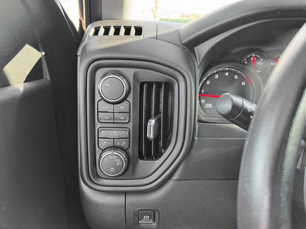 Used 2020 Chevrolet Silverado 1500 Custom Trail Boss w/ Custom Convenience Package image 13