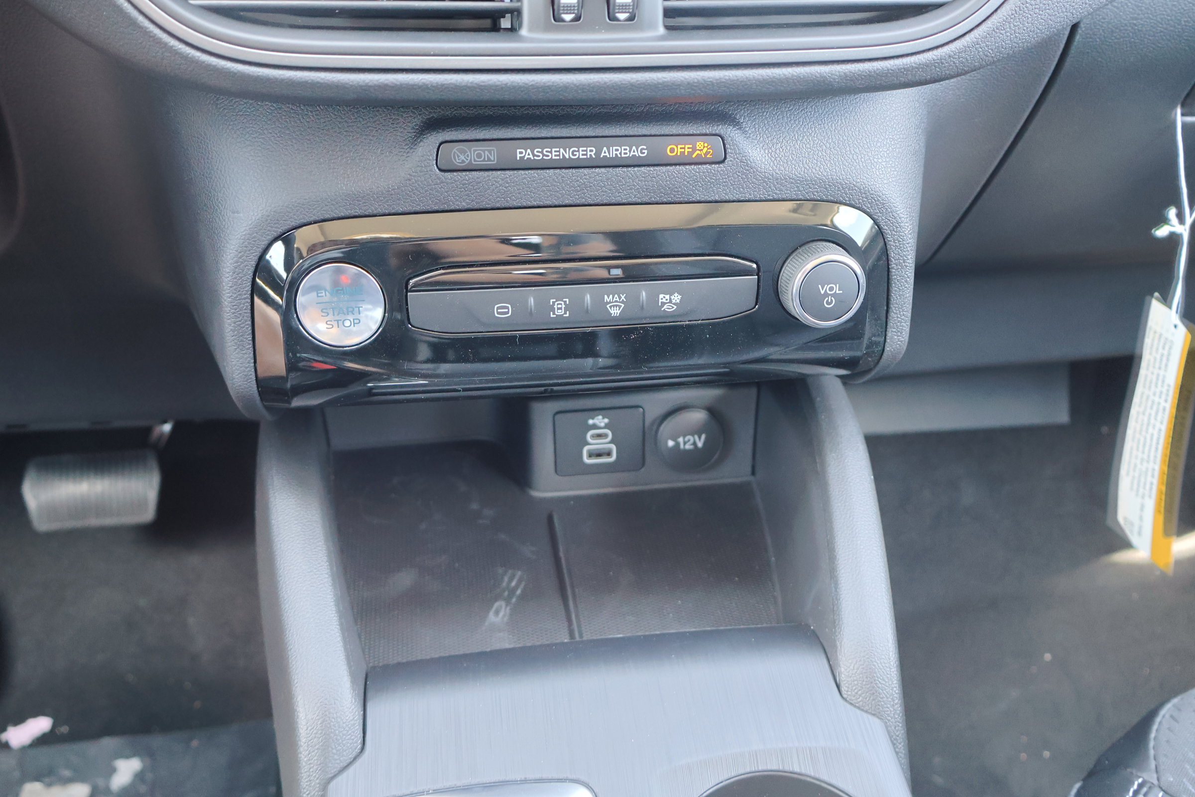 New 2025 Ford Escape SE image 27