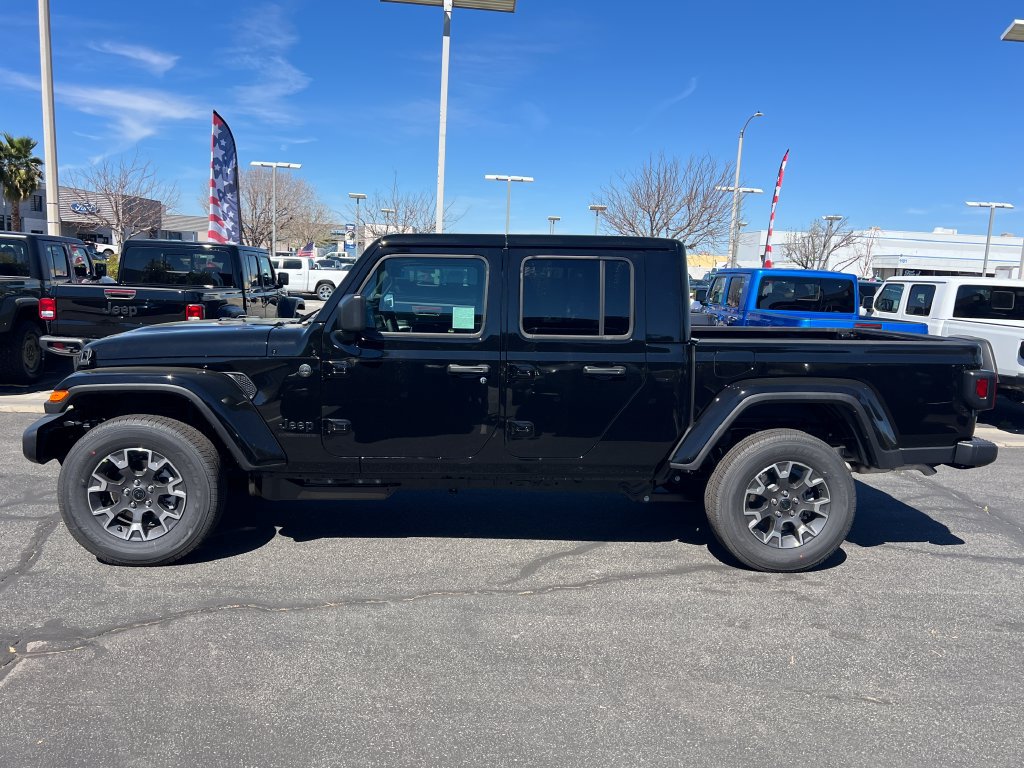 New 2026 Jeep Gladiator Sport AWD/4WD image 3