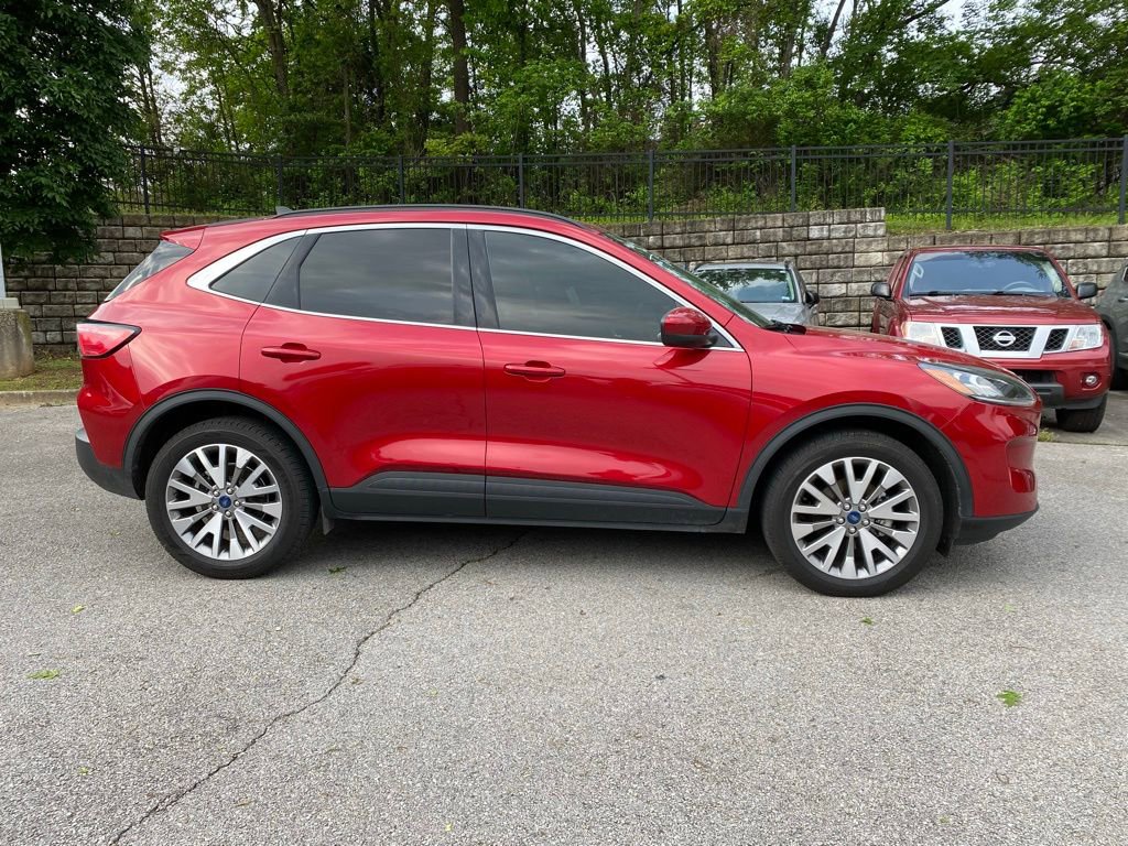 Used 2022 Ford Escape Titanium AWD/4WD image 5