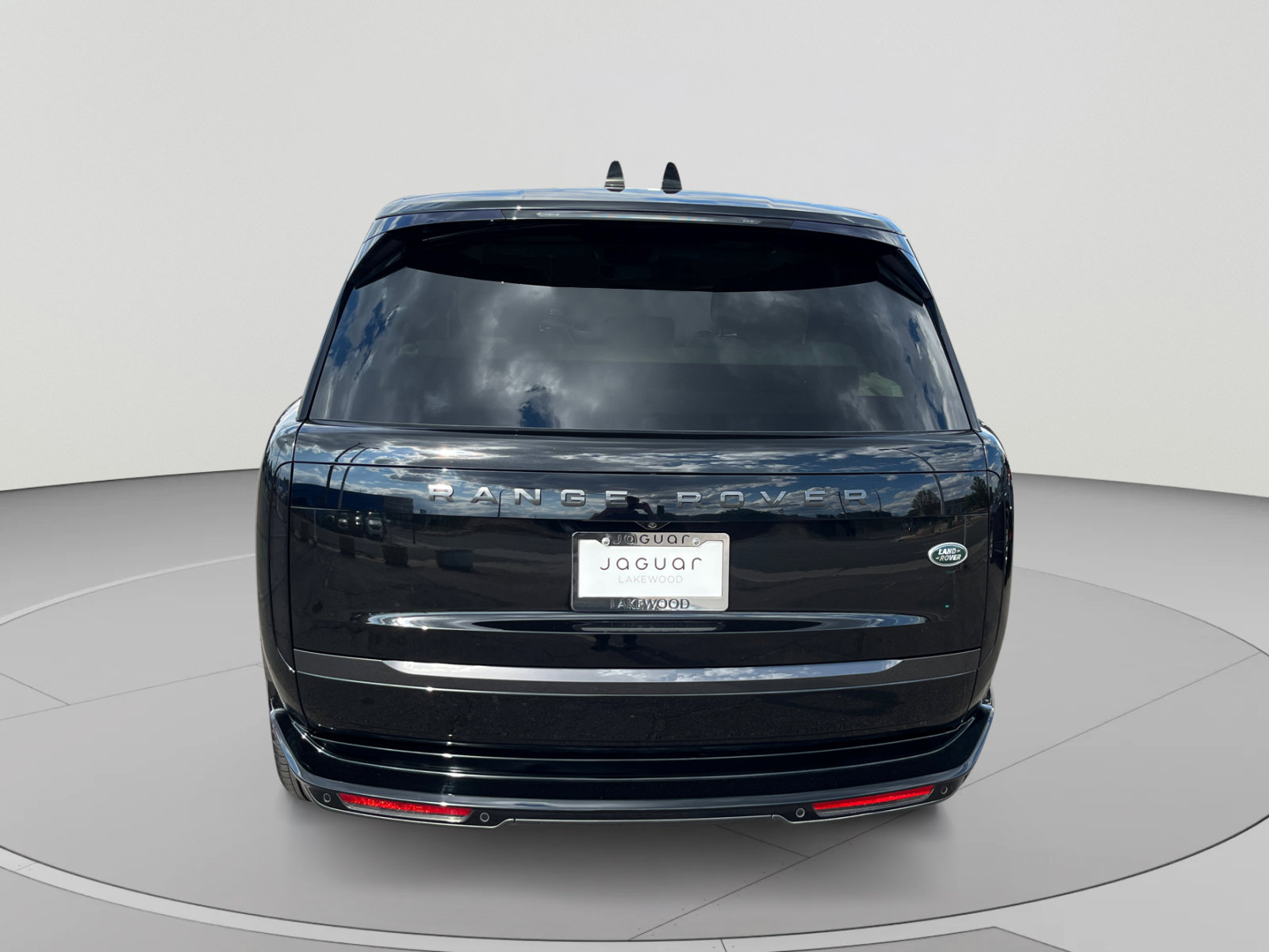 Used 2023 Land Rover Range Rover SE AWD/4WD image 4