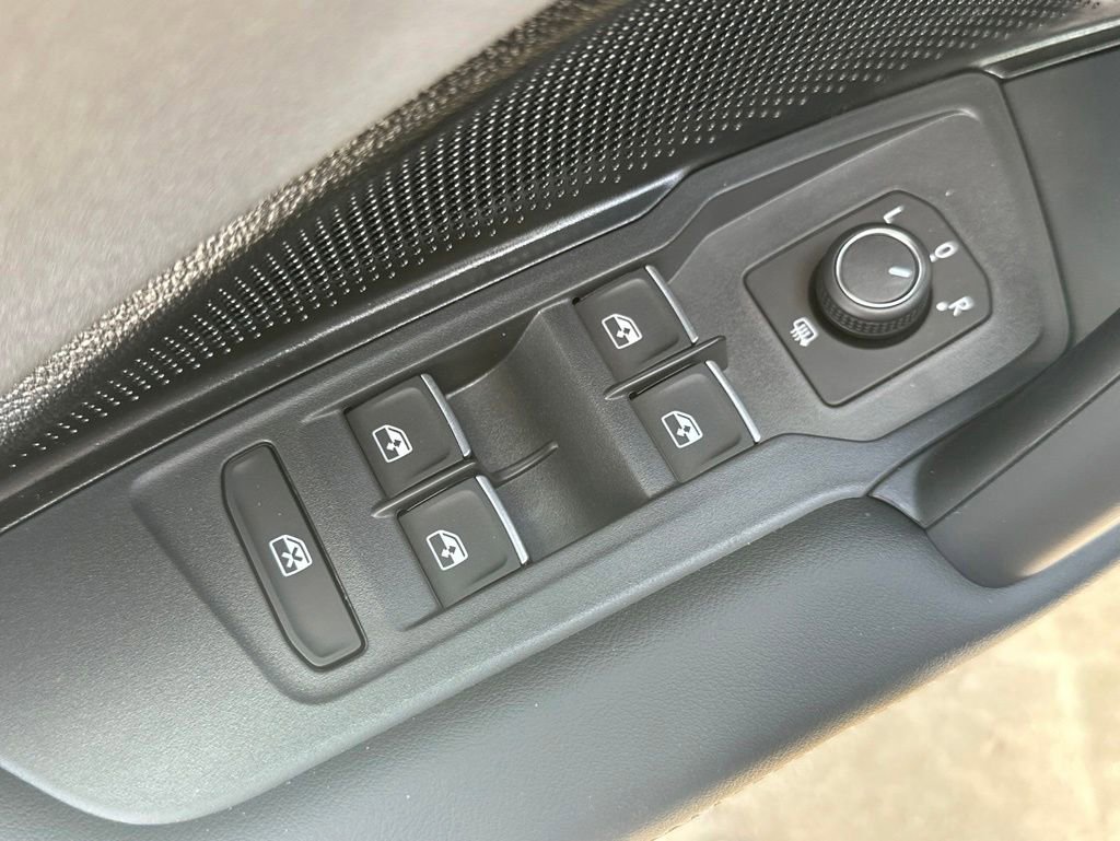 New 2026 Volkswagen Tiguan SE AWD/4WD image 11