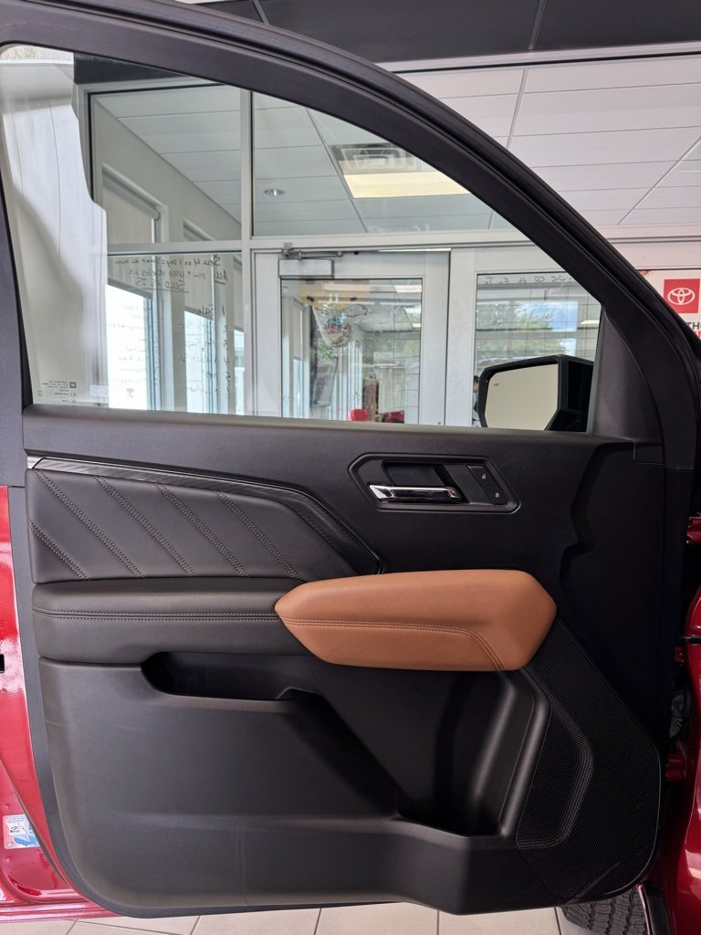 Certified 2023 GMC Canyon AT4 image 9