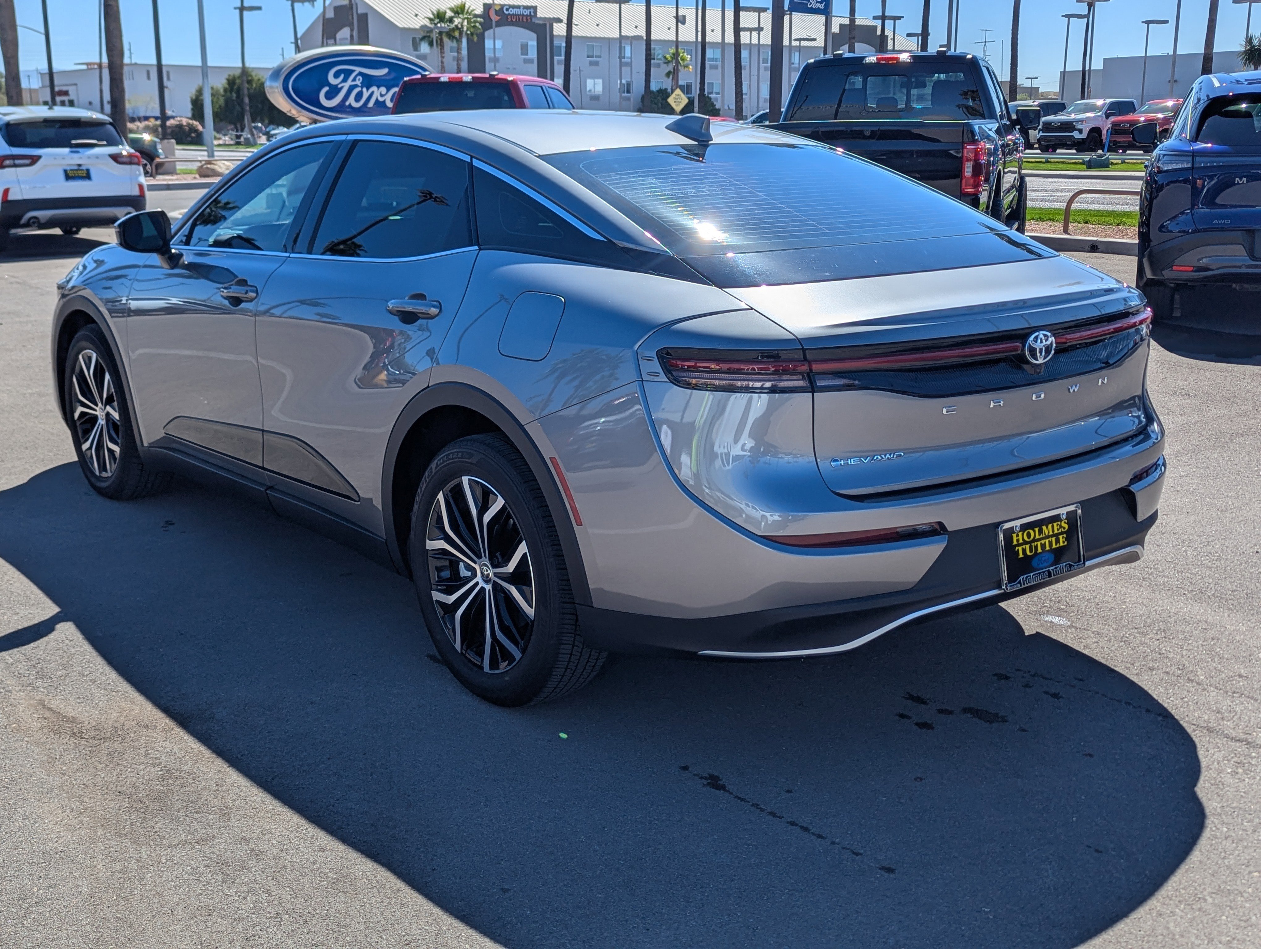 Used 2024 Toyota Crown XLE w/ Carpet Mat Package (TMS) image 4