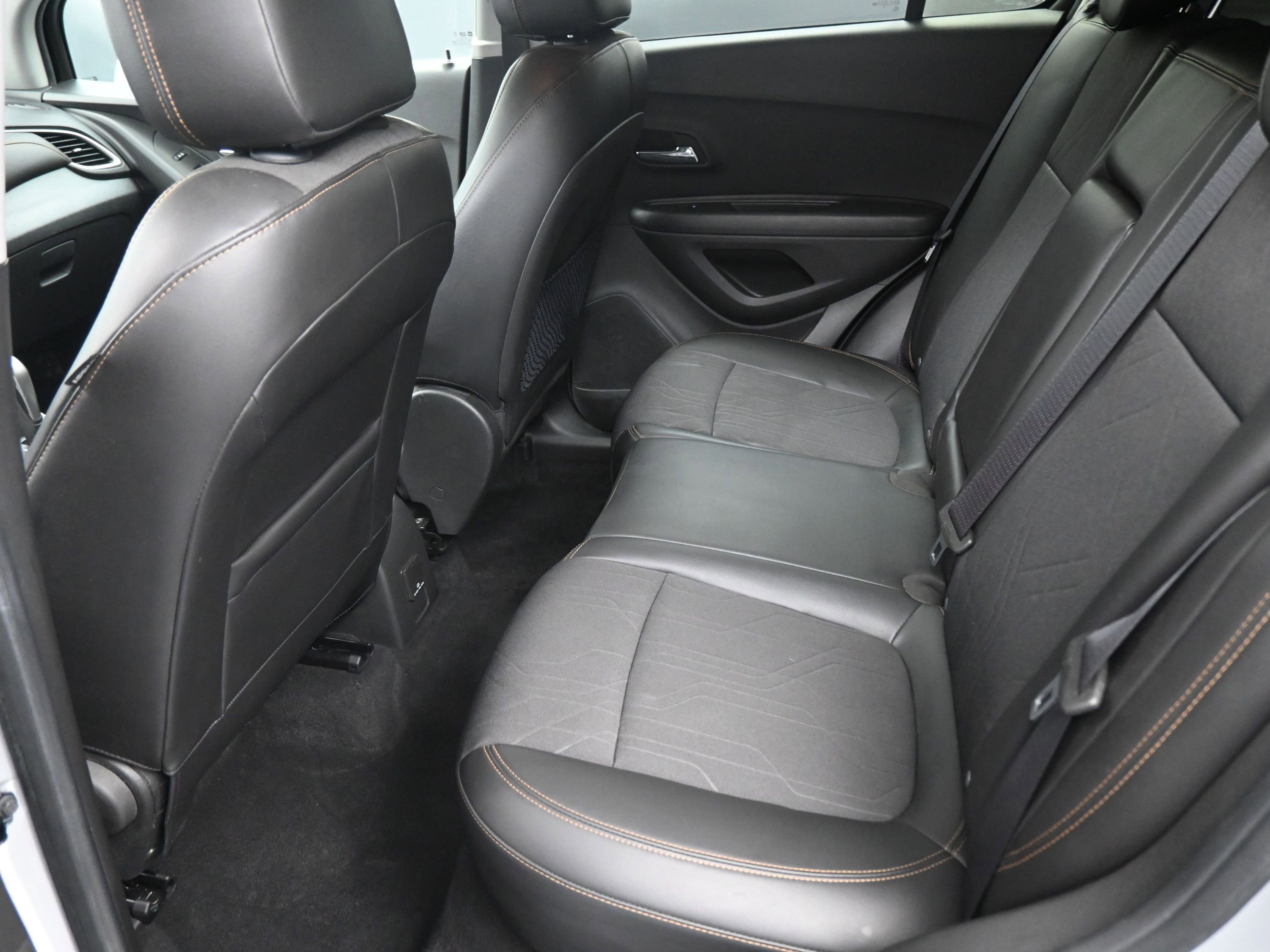 Used 2019 Chevrolet Trax LT w/ LT Convenience Package image 16