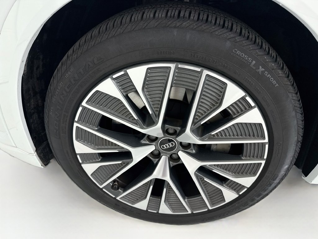 Certified 2024 Audi Q8 e-tron Prestige AWD/4WD image 29