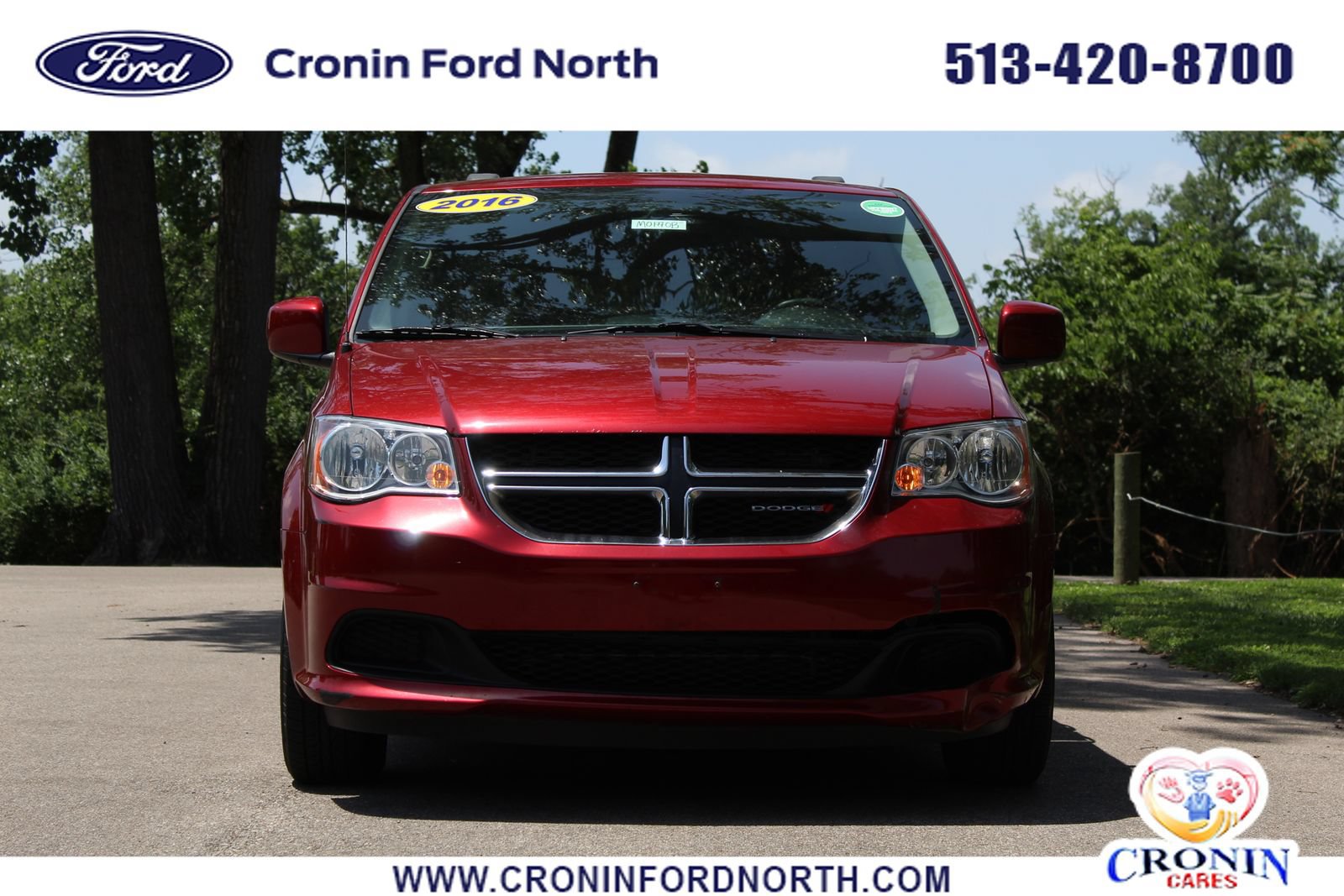 Used 2016 Dodge Grand Caravan SXT w/ UConnect Hands-Free Group FWD image 2