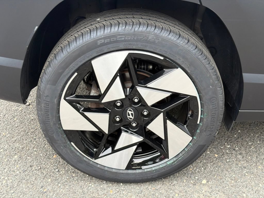 Certified 2024 Hyundai Kona Limited AWD/4WD image 7