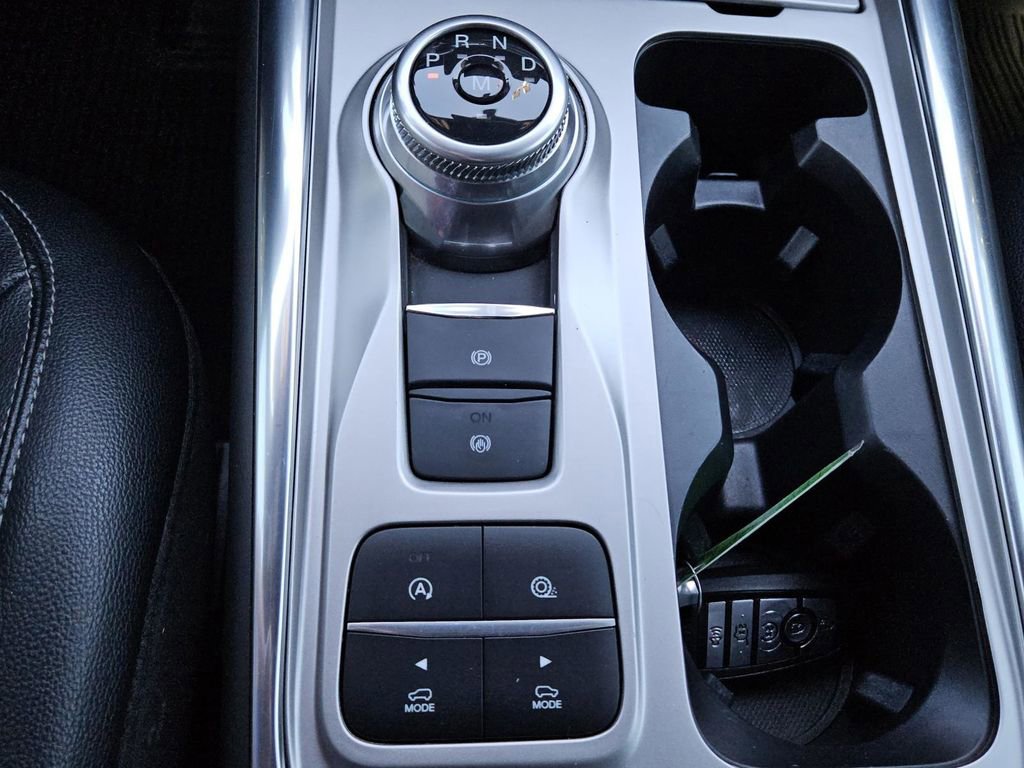 Used 2020 Ford Explorer XLT w/ Equipment Group 202A image 18